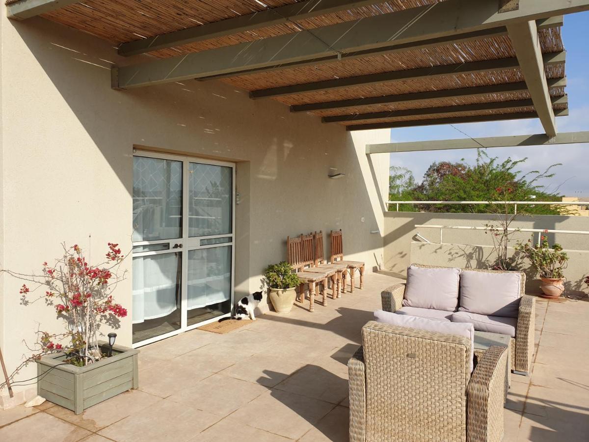 Villa Nof Beresheet à Midreshet Ben Gurion Extérieur photo